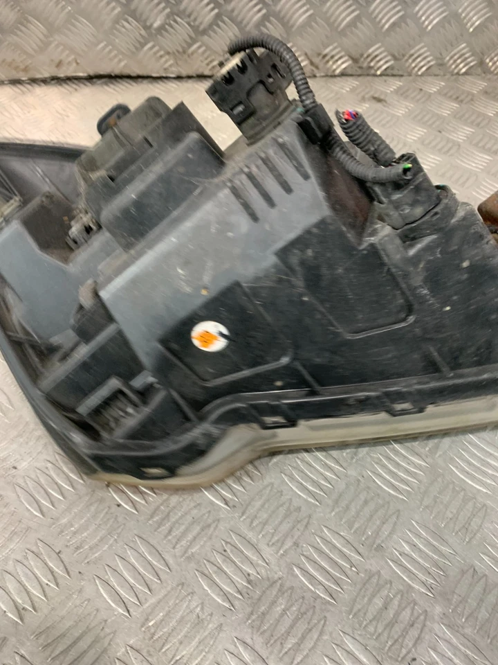 Faro izquierdo Kia Sportage MK2 2009 92101-0Z130 #2 lado del pasajero Foto 4 de 4