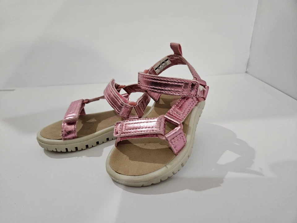 5码蹒跚学步的卡特女孩粉色凉鞋 — 第 3/4 张图片