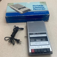 Vintage  Radio Shack  CTR-70  Portable Cassette Recorder Tandy Realistic