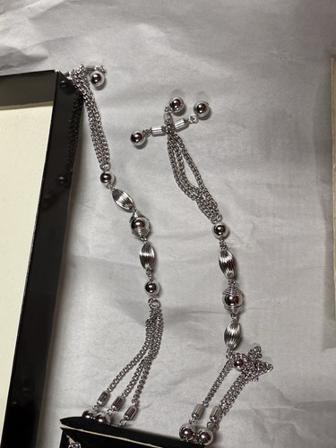 Vintage Signed Sarah Coventry SilverTone Beaded Chain 36” Long Open Necklace BOX - Picture 3 of 6