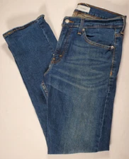 Signature Gold By Levi Strauss Women’s Size Mid-Rise Straight Dark Wash 30x32