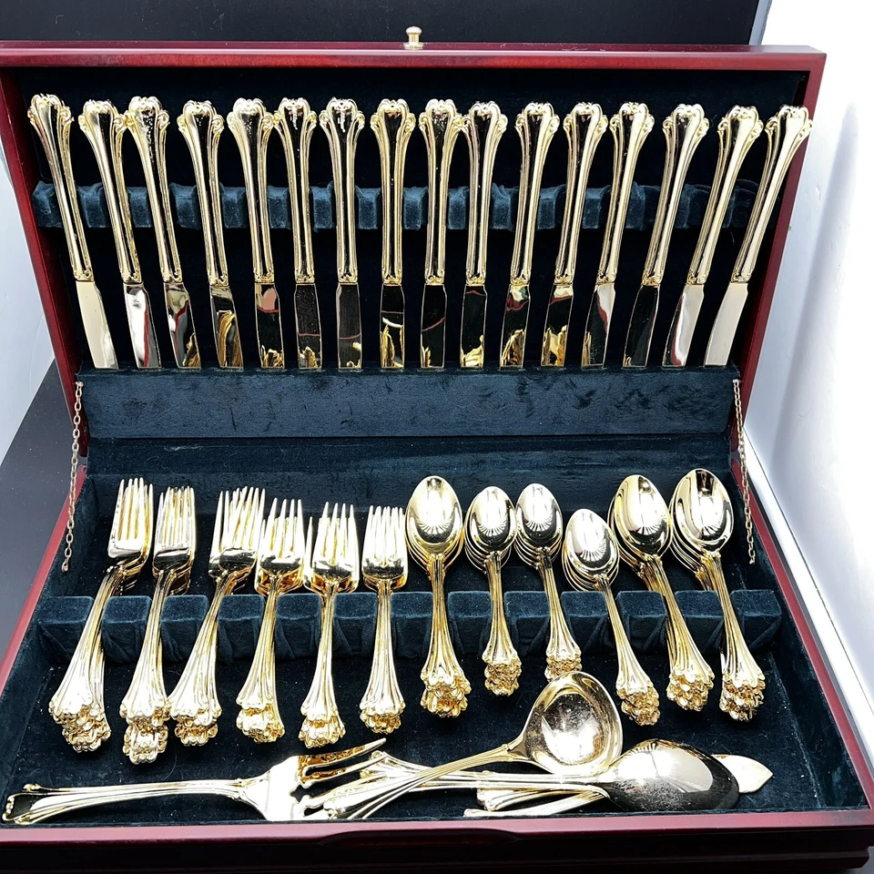 Cubiertos American Chippendale International Silver Co. 1999 chapa de oro 83 piezas Foto 2 de 4