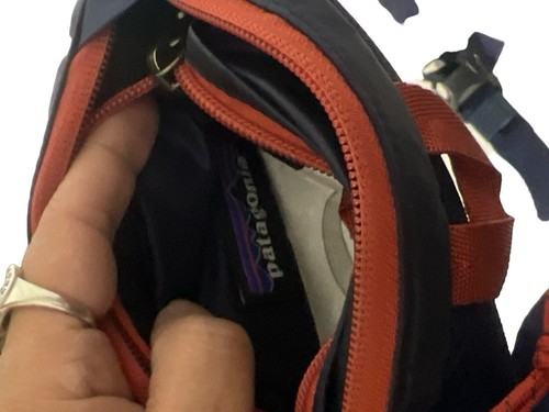 Patagonia Lightweight Mini Hip Pack Fanny 1L Navy Blue Belt Hike Travel 49446 - Picture 4 of 5