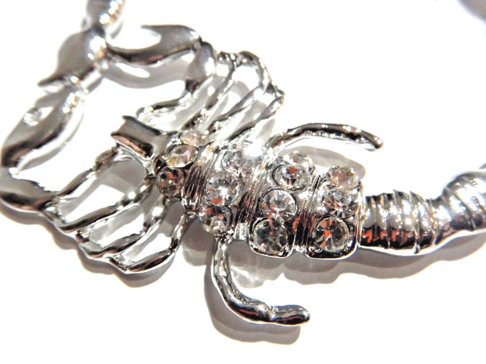 ENORMES PENDIENTES DE ARO EN FORMA DE ESCORPIÓN plata cristal estrás insecto punk glam 5V Foto 4 de 4