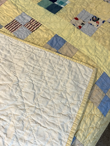 Trapunta vintage fatta a mano patchwork 9 toppe trapuntata a mano. 88"x74" - Foto 10 di 21