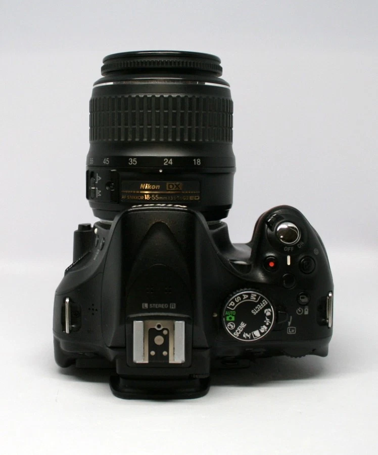 Nikon D5200 24.1MP DSLR Camera Body – Excellent + Bonus Lens  From Japan 59301B - Image 4 of 4