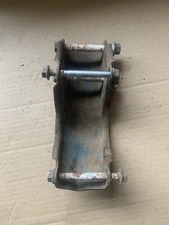 Yamaha YBR 125 2010-17 Front Engine Mount Plus Bolts 