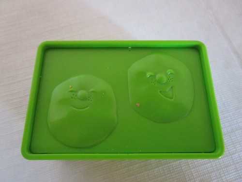 Big Idea Vintage Veggie Tales Silly Squishy Dough Kit -No Dough - Picture 16 of 16