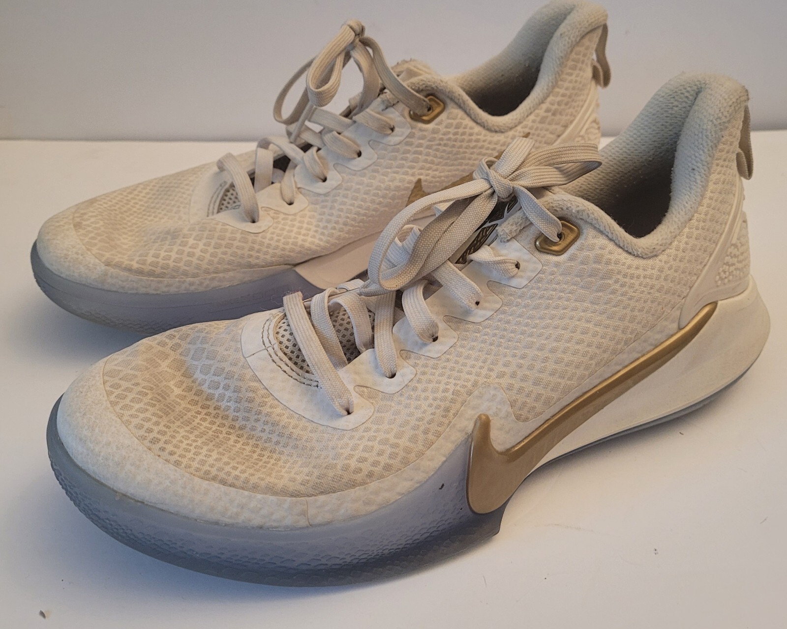 nike mamba focus golden phantom