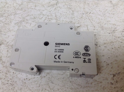 Siemens 5SX21A4 4 Amp 230 / 400 V Circuit Breaker 5SX21 A4 5SX21-A4 (TBI) - Picture 2 of 3