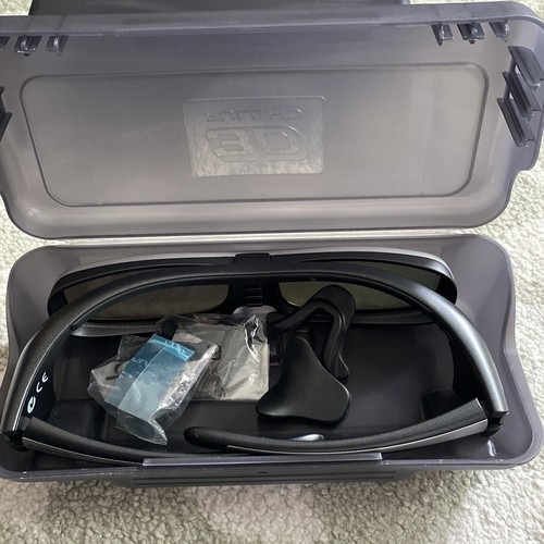 X2 PANASONIC TY-EW3D10 Active Shutter 3D Glasses + Case and Accessories - Picture 10 of 10