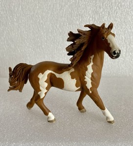 CAVALLO ARABO STATUETTA Animal Planet Puledro prodotto di alta qualita