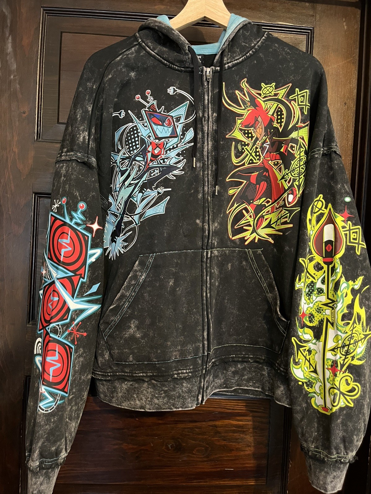 Sold Out Stars SOLD OUT Radiostatic Hoodie Hazbin Hotel Staticradio Alastor & Vox ...