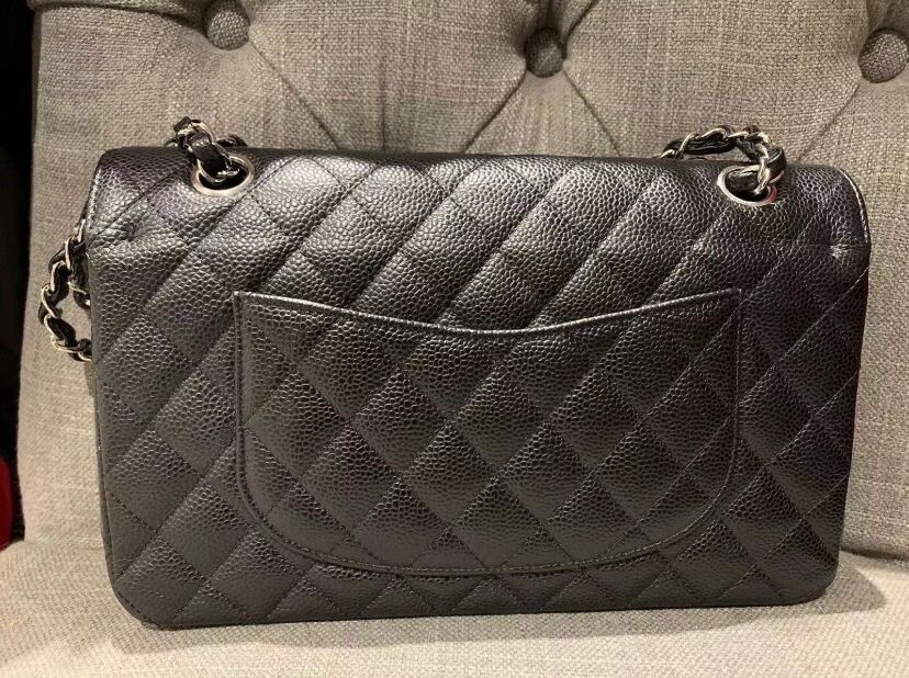 Chanel Classic Double Flap Medium Caviar, Authenticated, Excellent condition  image 2