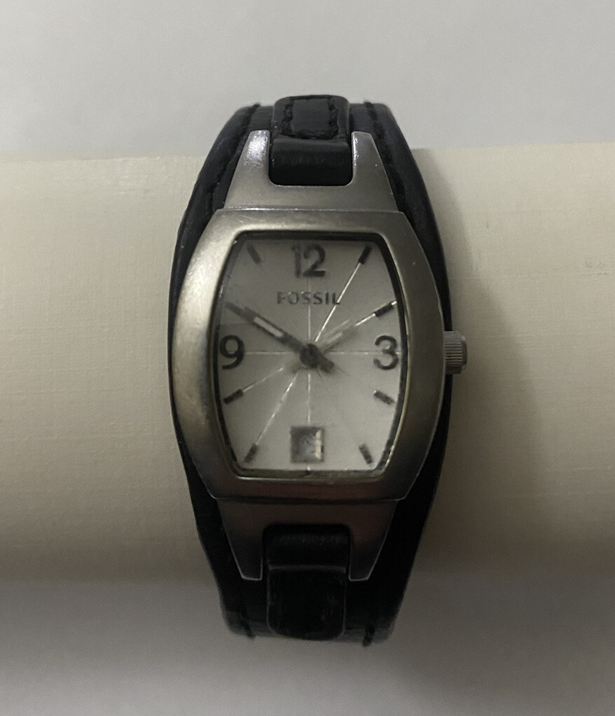 Fossil Watch Women Silver Tone Rectangle Date Black Leather  display picture 1