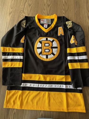 Bobby Orr Boston Bruins Black "1975-1976 Bicentennial Throwback" CCM NHL Jersey - Picture 6 of 8