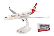 Herpa AIRBUS A330-200 QANTAS Model Airliner Action Figure Collection