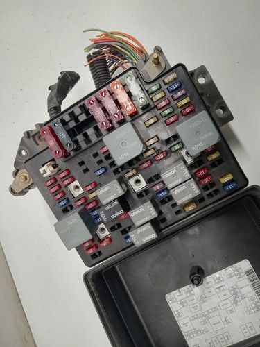 1999 CHEVROLET BLAZER S10/JIMMY S15 ENGINE FUSE BOX UNDER HOOD - OEM
