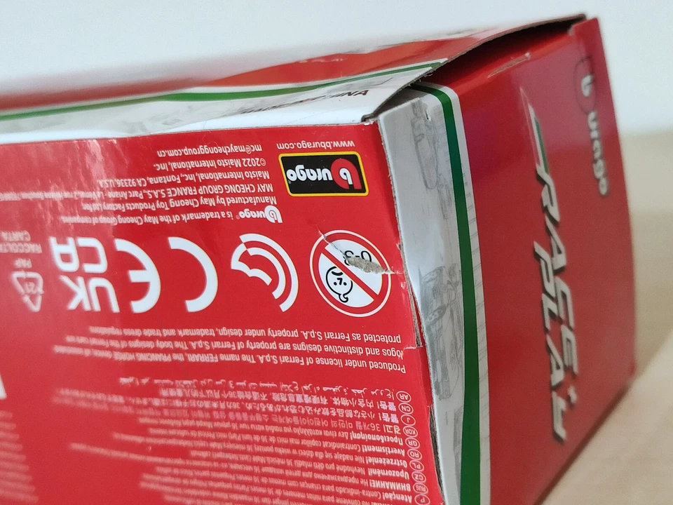 Ferrari F40 Competizione Burago Modellino Auto Scala 1:43 Race + Play Rosso - Immagine 4 di 4