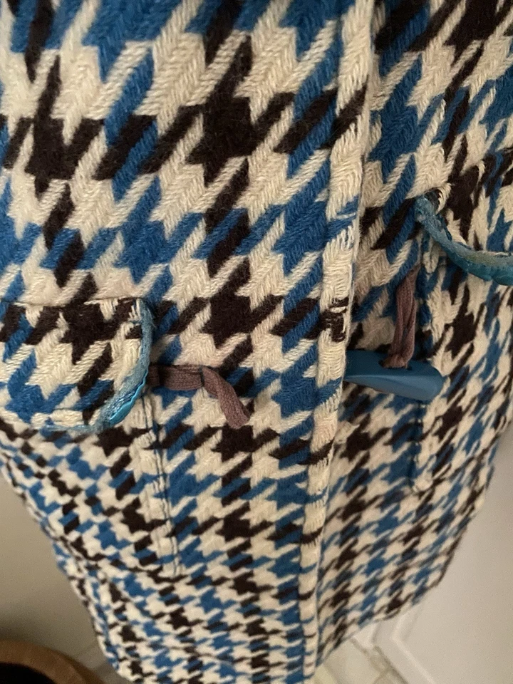 Abrigo con Capucha Ligero Pata de Gallo Color Blanco/Turquesa Talla S Foto 3 de 4