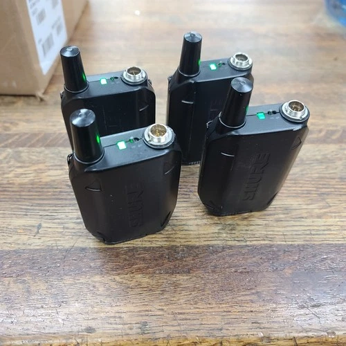 Shure GLXD1 Z2 Bodypack Transmitter W SB902A Battery & Belt Clip -TESTED-