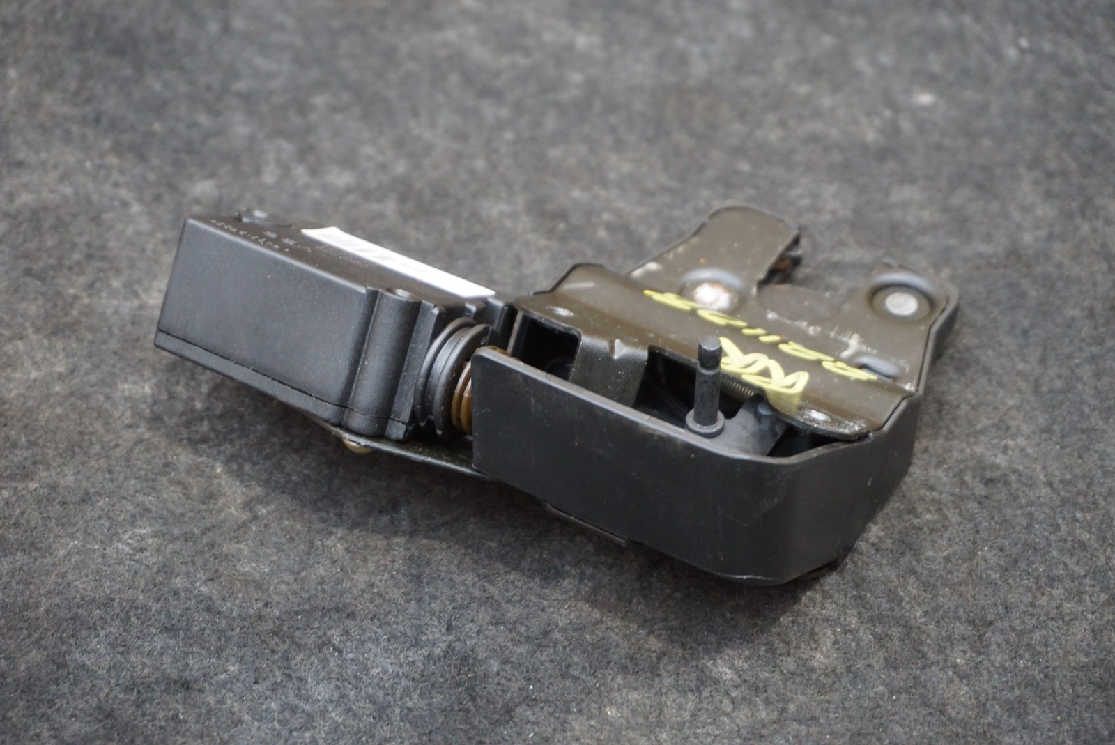 Rear Trunk Lid Latch Lock Assembly 7014870 Rolls Royce Phantom 2004 BMW 7-Series