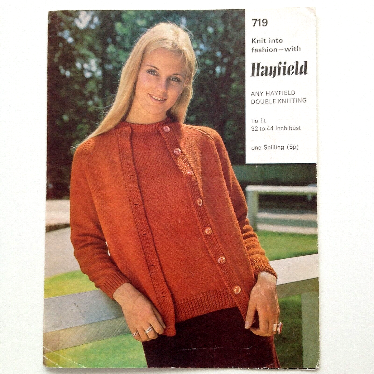 DK KNITTING PATTERN WOMENS TWIN SET SHORT SLEEVED SWEATER