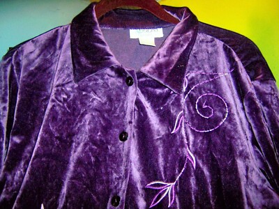 ADOLFO SPORT Pretty Purple b/d l/s Embroidered Design Velour Top - SIZE MEDIUM