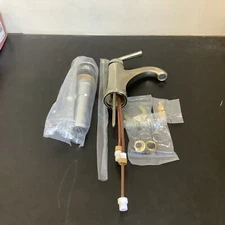 Pfister Simgle Handle Bathroom Faucet. Brushed Nickel. LG42-DE0K. Y7