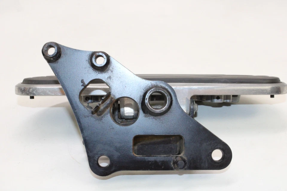 07-24 KAWASAKI VULCAN 900 VN900B CLÁSICO OEM REPOSAPIÉS DELANTERO DERECHO Foto 4 de 4