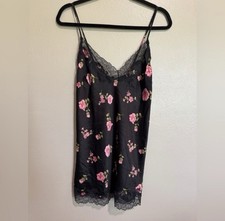 Forever 21 slip size medium