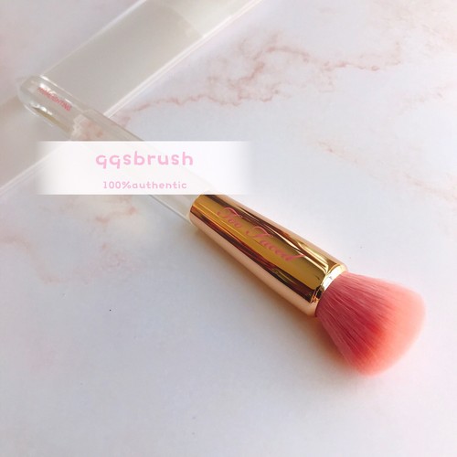 Too Faced Diamond Light Highlighting Brush – Authentic Brand New - Picture 5 of 10