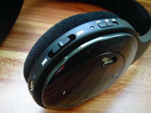 2 piankowe nauszniki poduszki pasują do bezprzewodowego zestawu słuchawkowego nausznego Logitech H800 - Zdjęcie 6 z 9