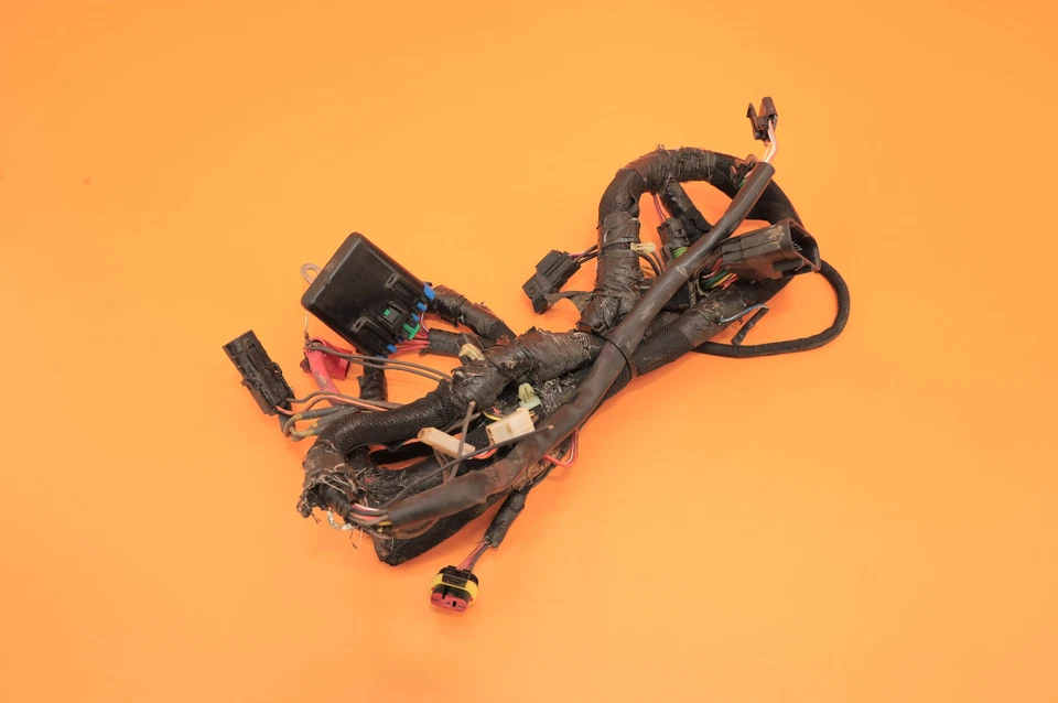 2006 06-07 Outlaw 500 IRS OEM Cuerpo del motor Cableado Principal Arnés Telar Enchufes Foto 4 de 4