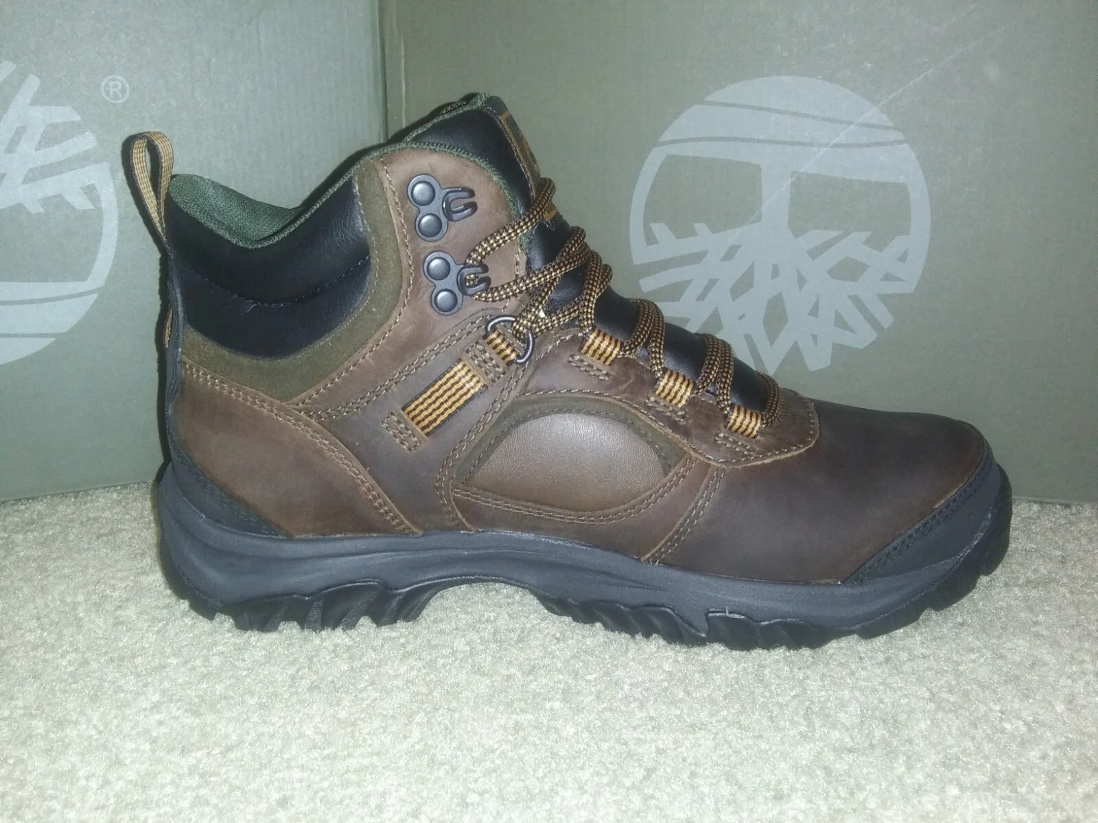 Timberland Men's. Major Mid Waterproof Hiking Boots Men's Shoes Size 9. Brown