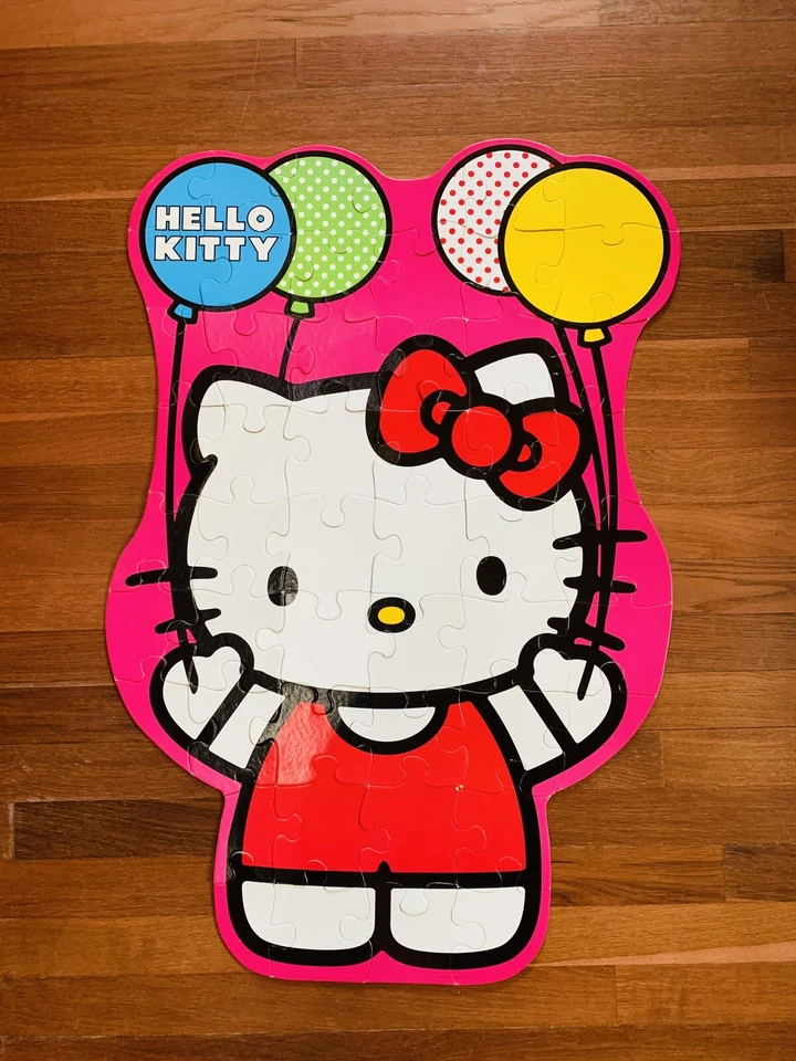 Rompecabezas de piso en forma de HELLO KITTY 50 piezas 24" x 36" completo Foto 2 de 4