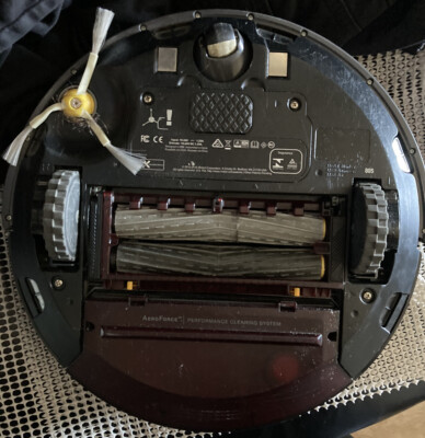 iRobot Roomba Model 805 Automatic Vacuum Cleaner Black + Charging