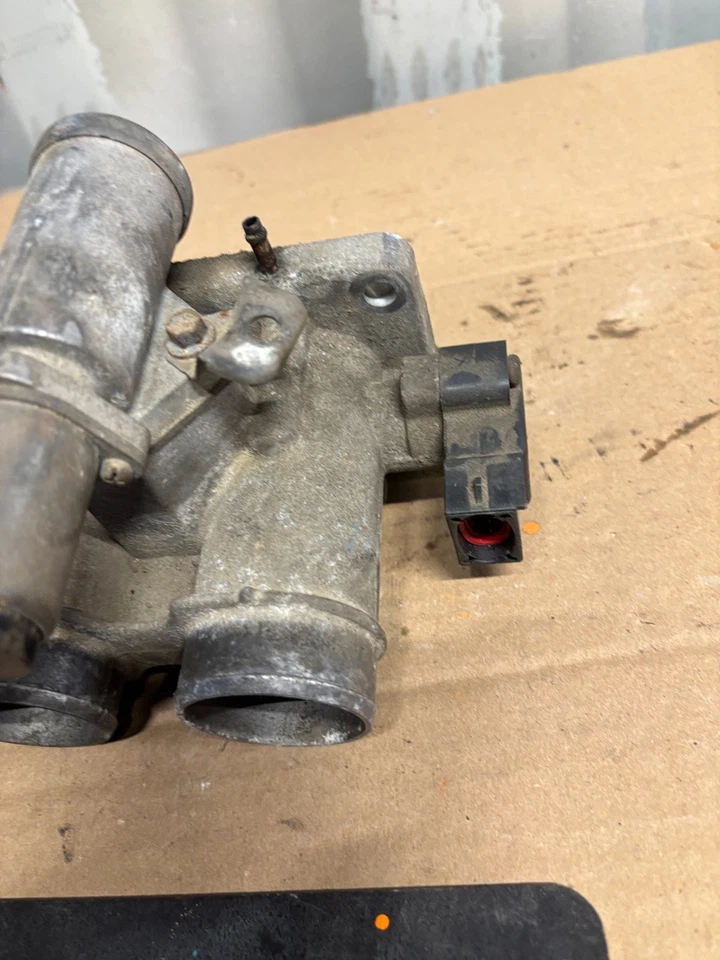 1987 1991 1992 94 95 1996 Ford F250 F350 F150 4.9 300 i6 montaje de carrocería del acelerador Foto 2 de 4