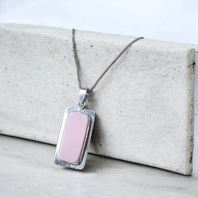 925 Sterlingsilber opak rosa Edelstein rechteckig Cab Anhänger 18'' Box Kette