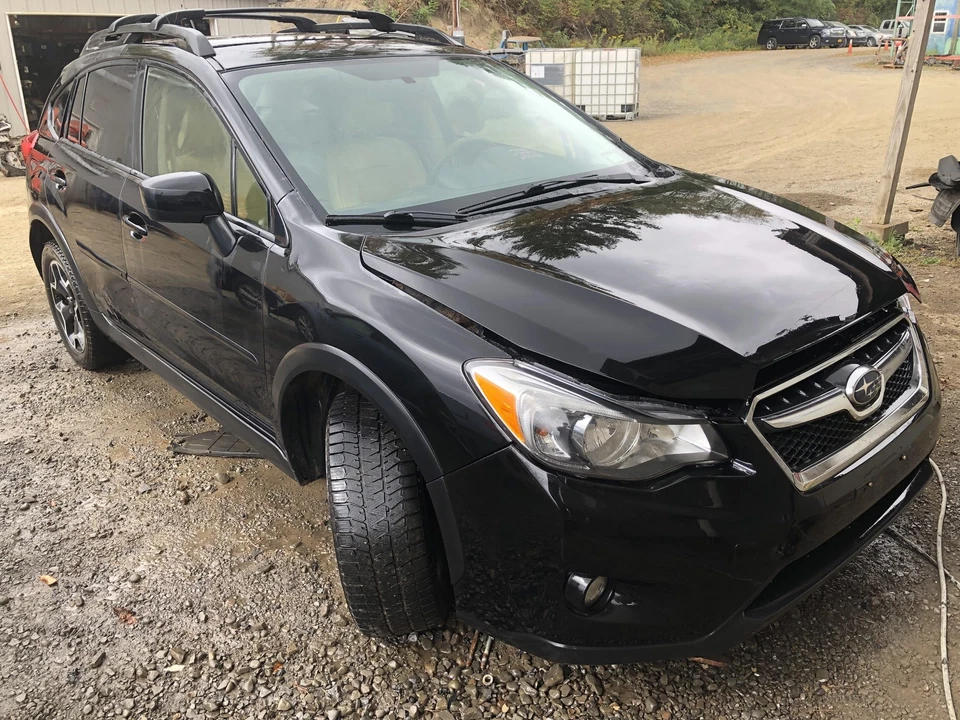 15 SUBARU XV CROSSTREK Radiator - Image 3 of 4