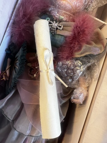 Collectible Show Stoppers Roxie Doll In Box With Certificate of Authenticity - Picture 2 of 2