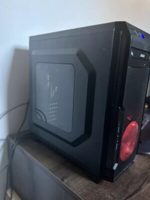 PC mit Intel i7 7700K, RX 550 EVO + Portable 16 Zoll Monitor