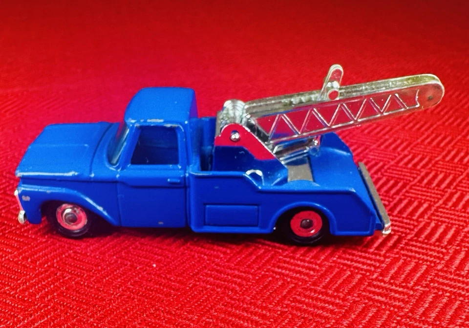 Camión de remolque Ford F350 1965 Husky Blue DieCast No. 28 - COMO NUEVO Foto 4 de 4