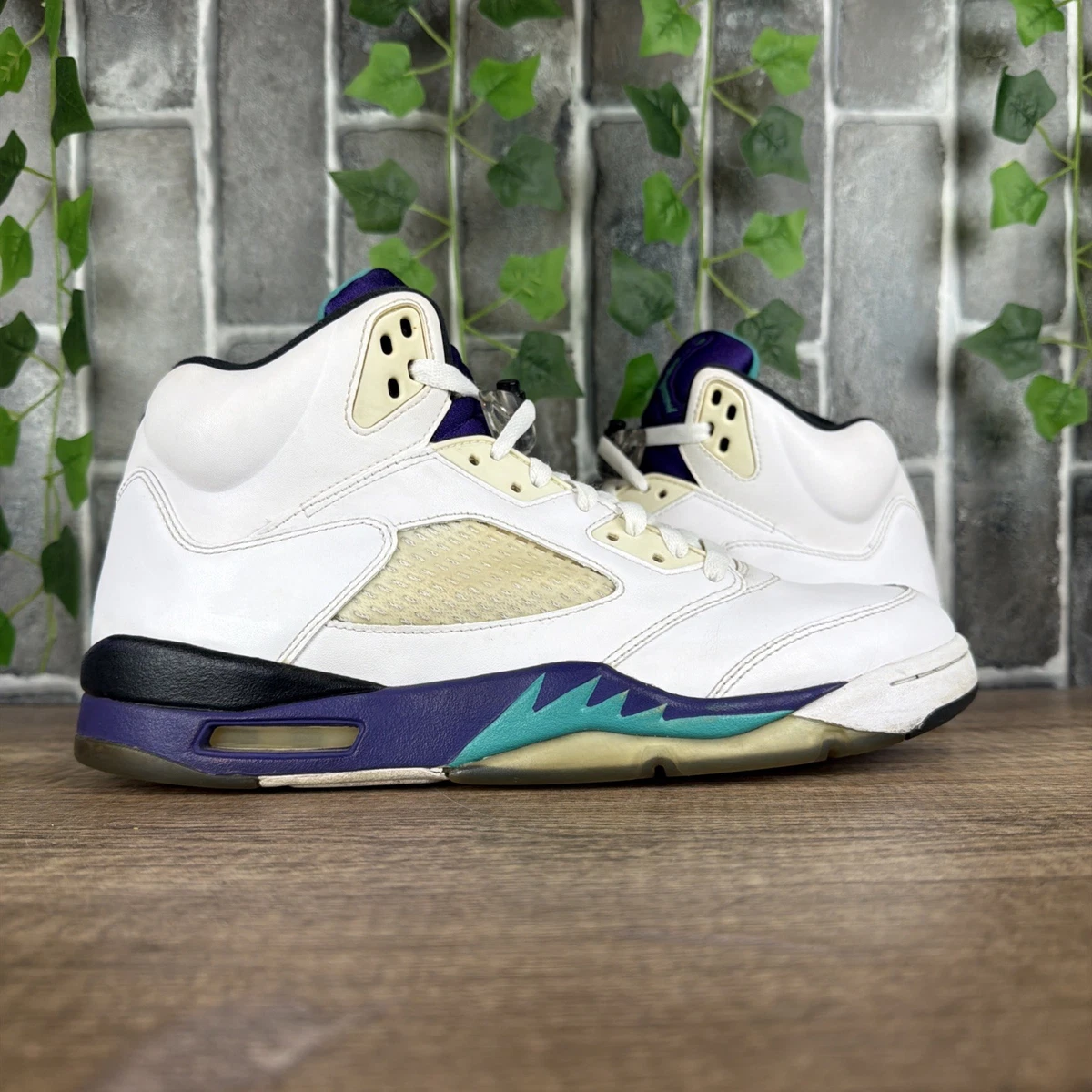 Preços baixos em Jordan 5 Retro Grape 2013 | eBay