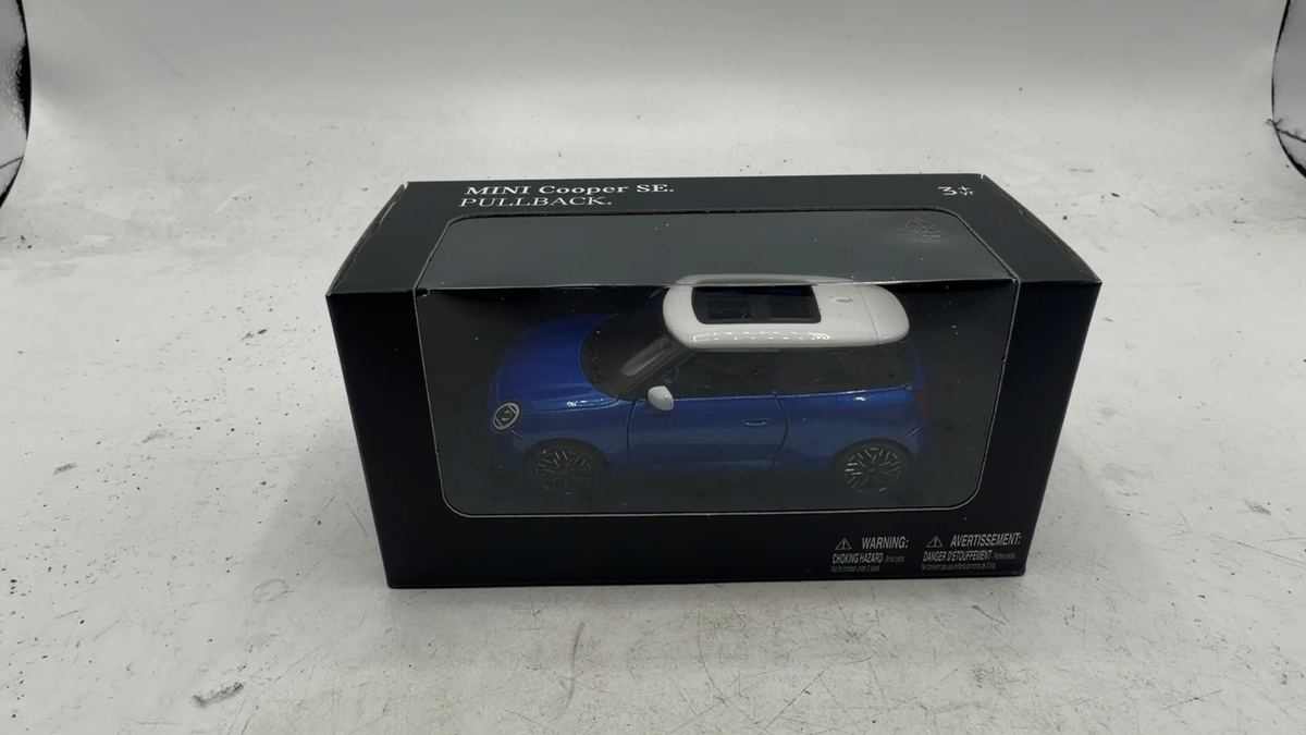 F66 MINI Cooper SE Pull Back Toy Diecast Car Blazing Blue with