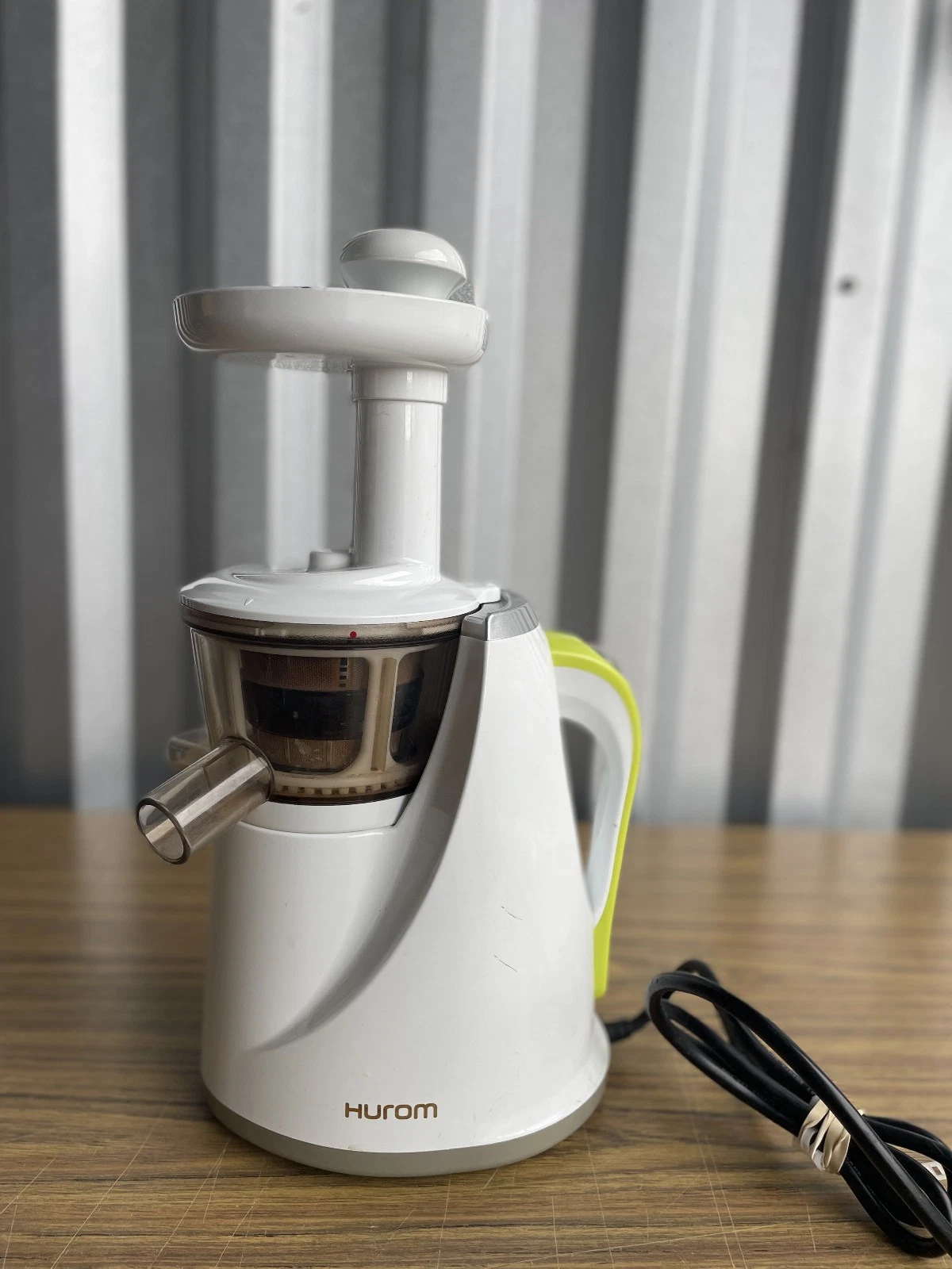 HUROM HU-100 Masticating Electric Slow Juicer White Tested Works