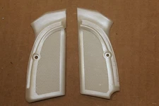 NEW Browning Hi Power White Grips Fits Browning HP  #bin15-2