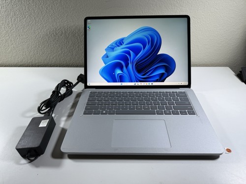 Microsoft Surface Laptop Studio 14.4" 2K TOUCH i5-11300H 16GB 512 GB SSD WIN 11