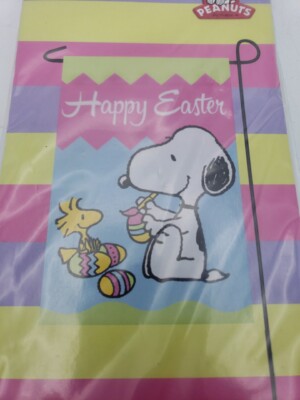 SNOOPY Woodstock Peanuts HAPPY EASTER FLAG Painting Eggs 12'' x 18'' ADORABLE 2010
