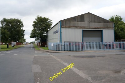 Photo 6x4 Avenue E E, Thorp Arch retail estate Walton/SE4447  c2014